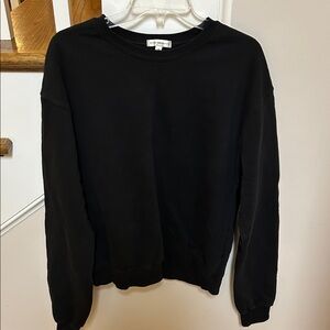 Good American Women’s Virgo Zodiac Boyfriend Crewneck Black Sweater